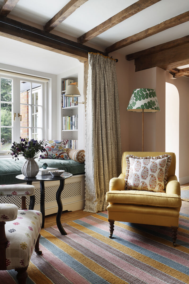Stunning Window Seat with Integrated Bookshelves